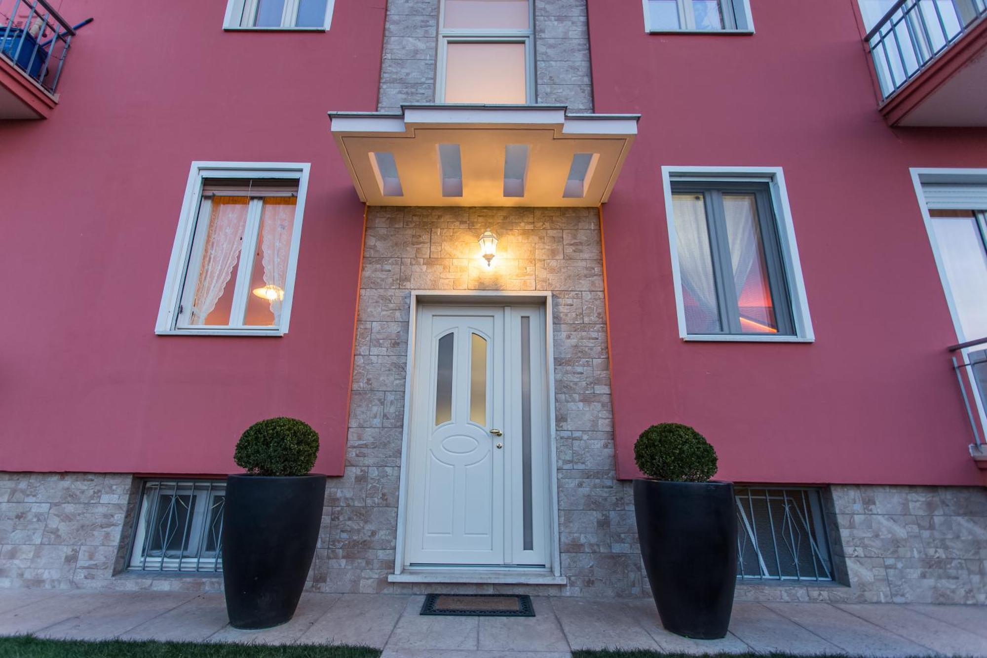 Apartamento Lm House Lonato del Garda Exterior foto