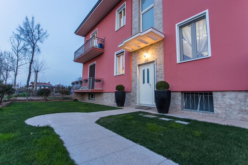 Apartamento Lm House Lonato del Garda Exterior foto