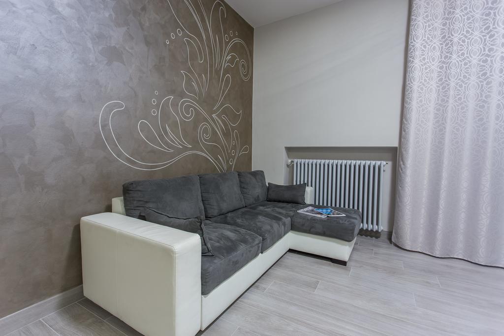 Apartamento Lm House Lonato del Garda Exterior foto